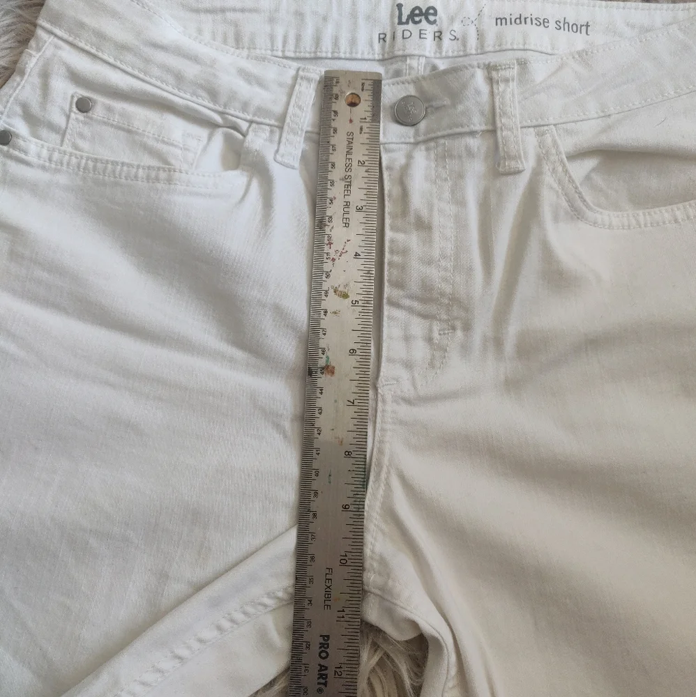 Lee Midrise Riders Shorts Long Length White Denim Bermuda Stretch 8 Inseam